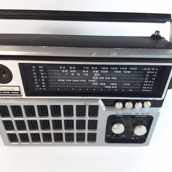 Vintage Strauss Model JM-&212 Multi Band Radio - Picture 4 of 12